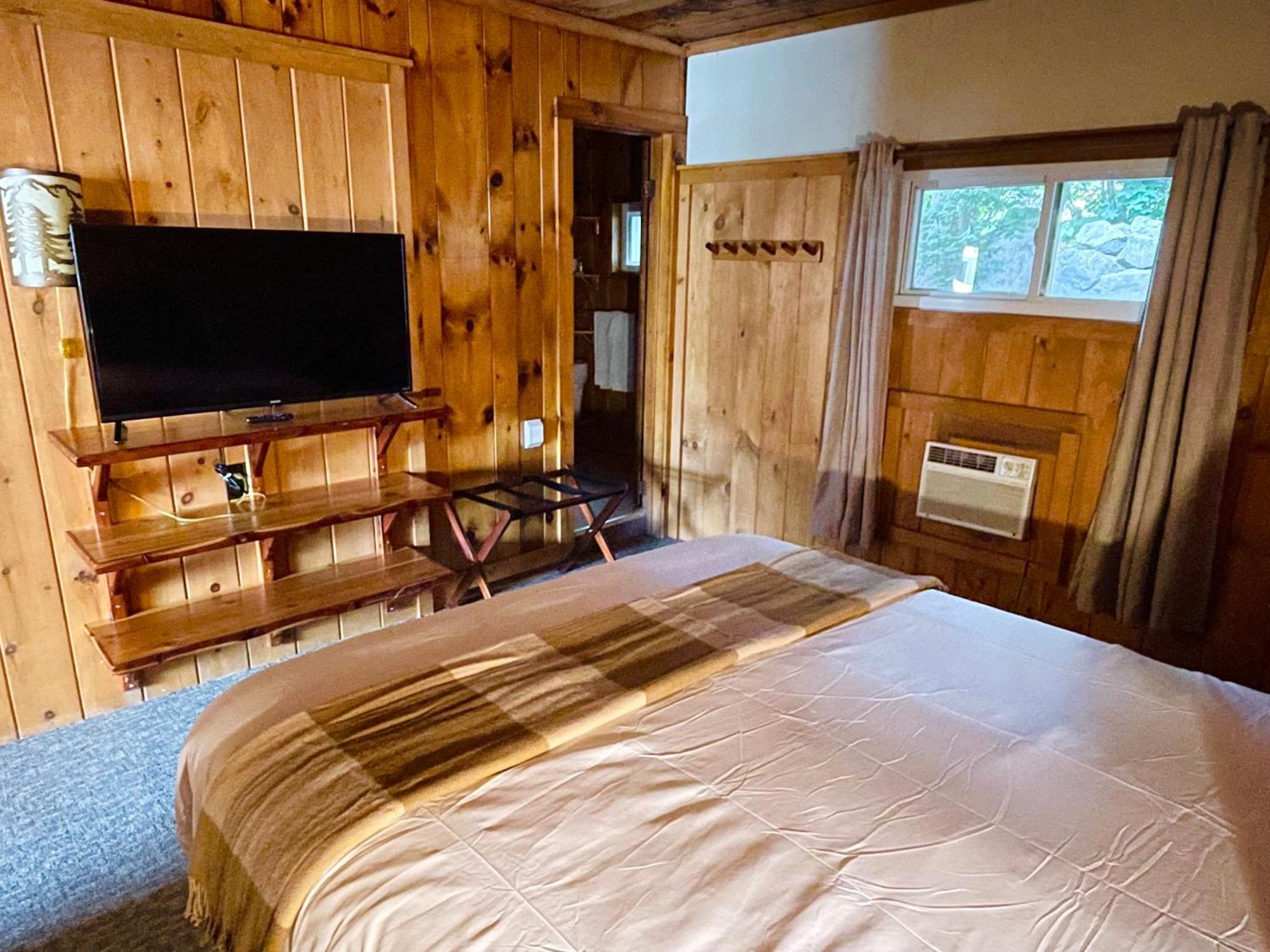 Waters Edge Lodge Озеро Джордж Экстерьер фото