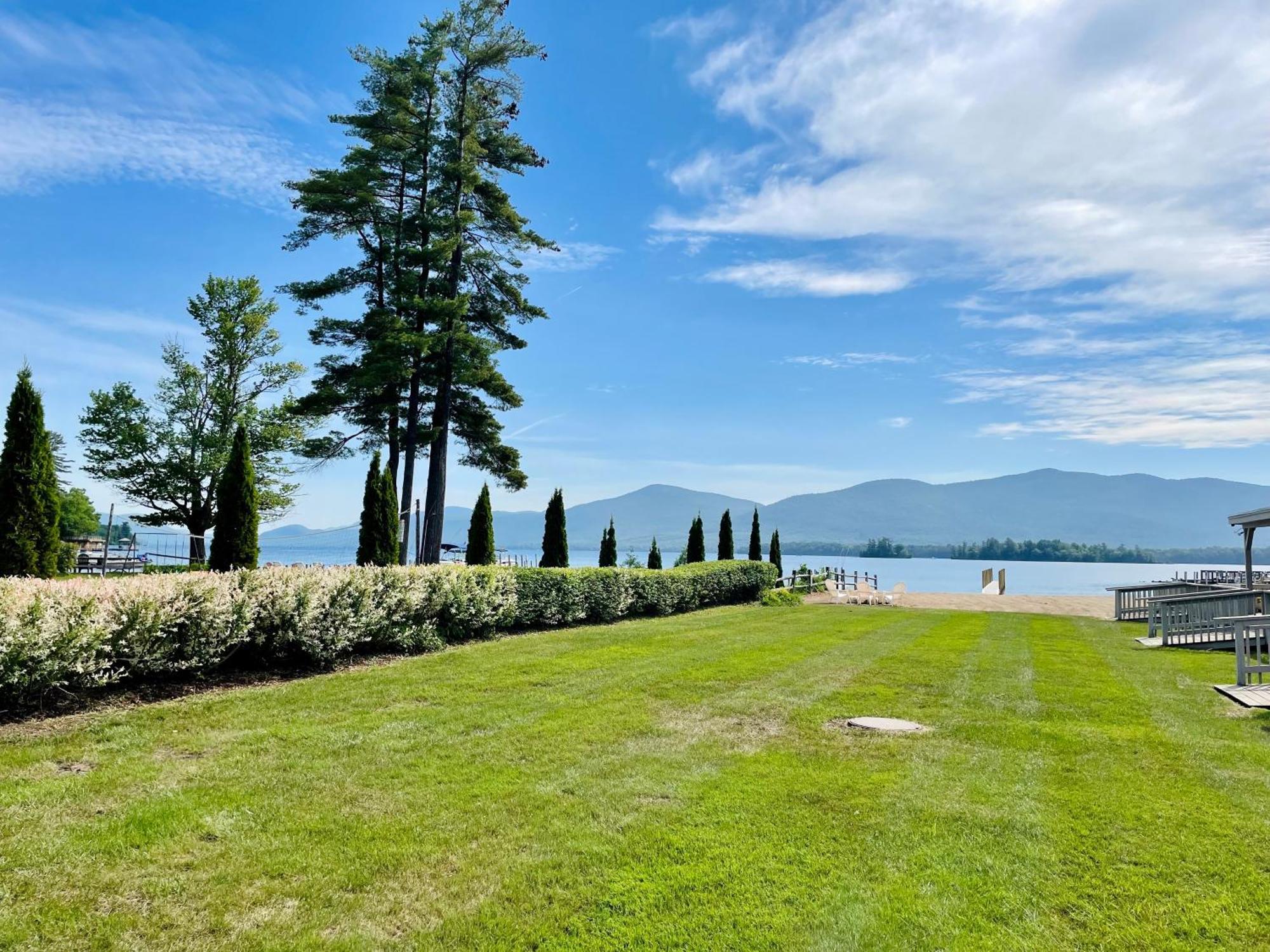 Waters Edge Lodge Озеро Джордж Экстерьер фото